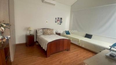 Casa de 5 alcobas en venta en Girardot, Girardot, 820 m² · foto 18 de 20