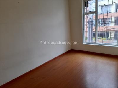 Casa de 5 alcobas en venta en Marly, Bogotá, 306 m² · foto 3 de 20