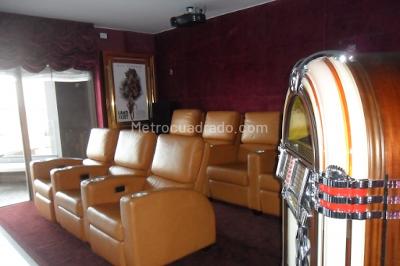 Apartamento de 4 alcobas en venta en Los Rosales, Bogotá, 664 m² · foto 8 de 20