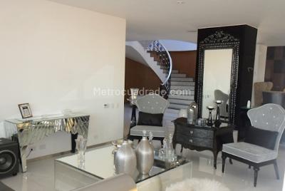 Apartamento de 4 alcobas en venta en Los Rosales, Bogotá, 664 m² · foto 12 de 20