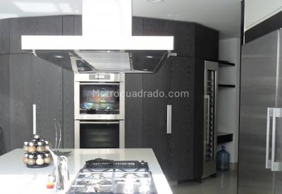 Apartamento de 4 alcobas en venta en Los Rosales, Bogotá, 664 m² · foto 15 de 20