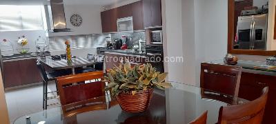 Casa de 4 alcobas en venta en Bosque De Pinos, Bogotá, 263 m² · foto 2 de 20