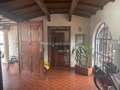 Casa de 4 alcobas en venta en La Calleja, Bogotá, 880 m² · foto 8 de 10