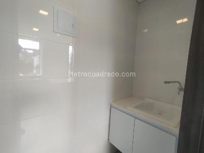 Apartamento en venta en Santa Barbara Alta, Bogotá · foto 7 de 13