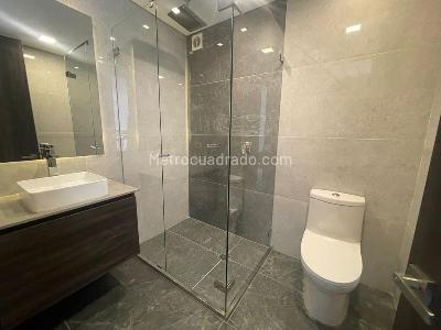 Apartamento en venta en Santa Barbara Alta, Bogotá · foto 6 de 8
