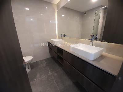 Apartamento en venta en Santa Barbara Alta, Bogotá · foto 8 de 20