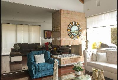Casa de 5 alcobas en venta en Vereda Cerca De Piedra, Chía, 450 m² · foto 3 de 20
