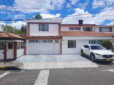 Casa en venta en Alhambra, Bogotá · foto 3 de 20