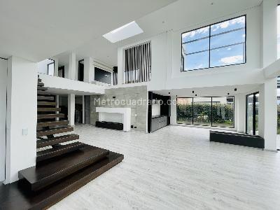 Casa de 5 alcobas en venta en Vereda La Balsa, Chía, 1069 m² · foto 5 de 20