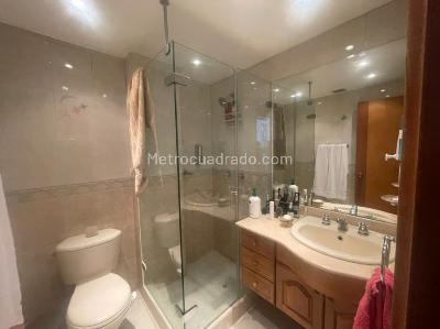 Apartamento en venta en Santa Barbara Central, Bogotá · foto 7 de 20