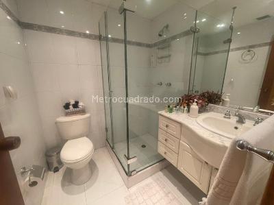 Apartamento en venta en Santa Barbara Central, Bogotá · foto 18 de 20