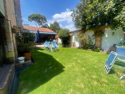 Casa de 4 alcobas en venta en Santa Ana, Bogotá, 413 m² · foto 3 de 20