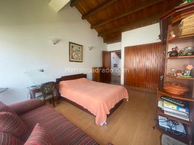 Casa de 4 alcobas en venta en Santa Ana, Bogotá, 413 m² · foto 12 de 20