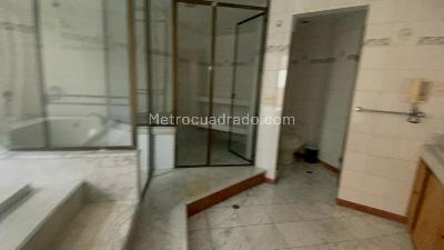 Apartamento en venta en Los Rosales, Bogotá · foto 19 de 20