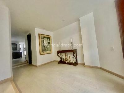 Apartamento de 4 alcobas en venta en Buganvilla, Bogotá, 257 m² · foto 4 de 20