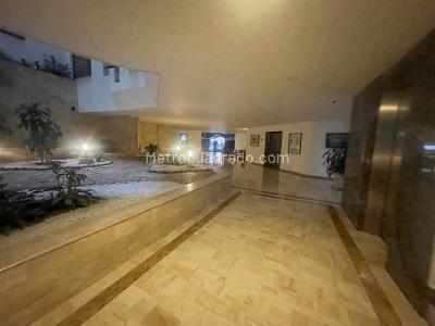 Apartamento de 4 alcobas en venta en Buganvilla, Bogotá, 257 m² · foto 13 de 20