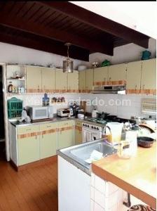 Casa de 4 alcobas en venta en El Contador, Bogotá, 379 m² · foto 2 de 16