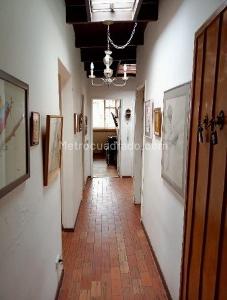 Casa de 4 alcobas en venta en El Contador, Bogotá, 379 m² · foto 3 de 16