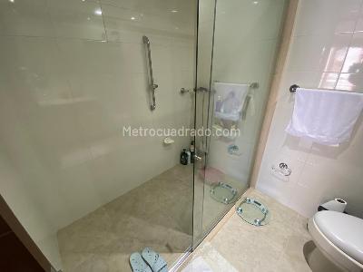 Apartamento de 3 alcobas en venta en Calleja Alta, Bogotá, 185 m² · foto 19 de 20