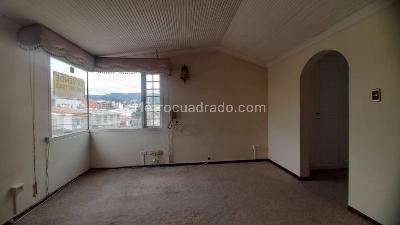 Casa de 4 alcobas en venta en Malibu La Alhambra, Bogotá, 150 m² · foto 7 de 20