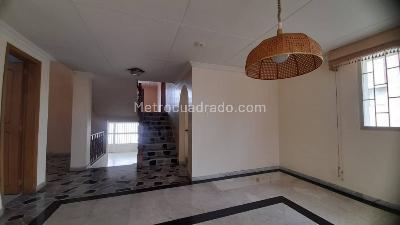Casa de 4 alcobas en venta en Malibu La Alhambra, Bogotá, 150 m² · foto 12 de 20