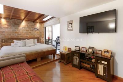 Apartamento de 3 alcobas en venta en Santa Barbara Central, Bogotá, 84 m² · foto 2 de 14