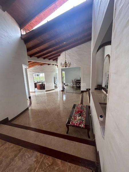 Casa – La Buitrera, Cali - Más