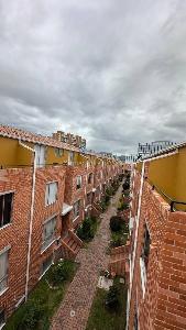 Casa de 4 alcobas en venta en Pradera Norte, Bogotá, 96 m² · foto 2 de 12