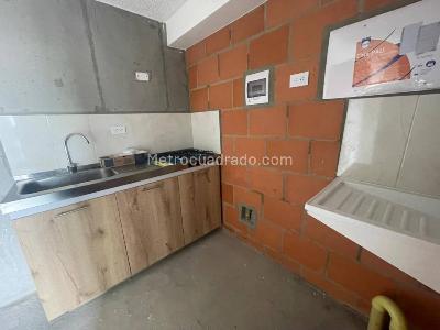 Apartamento de 2 alcobas en venta en Fontibon, Bogotá, 44 m² · foto 8 de 13