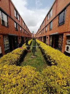 Casa de 4 alcobas en venta en Soacha, Soacha, 30 m² · foto 2 de 20