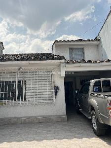 Casa de 4 alcobas en venta en Mandalay I Sector, Bogotá, 178 m² · foto 2 de 20