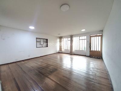 Casa de 5 alcobas en venta en Veraguas, Bogotá, 113 m² · foto 2 de 20