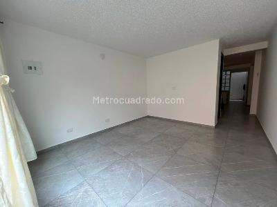 Casa de 4 alcobas en venta en San Diego La Paz Iv Sector, Bogotá, 37 m² · foto 3 de 20