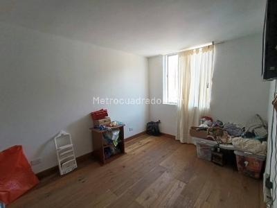 Apartamento de 2 alcobas en venta en Lago De Suba, Bogotá, 41 m² · foto 11 de 16