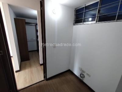 Apartamento en venta en Gran Granada, Bogotá · foto 8 de 17