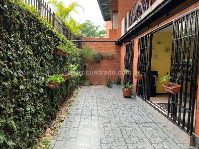 Casa de 4 alcobas en venta en Ciudad Jardin, Cali, 240 m² · foto 3 de 20