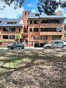Apartamento de 3 alcobas en venta en Usaquen Santa Barbara, Bogotá, 144 m² · foto 2 de 20