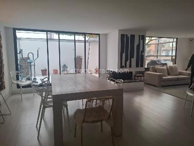 Apartamento de 3 alcobas en venta en Chico Navarra, Bogotá, 130 m² · foto 5 de 20