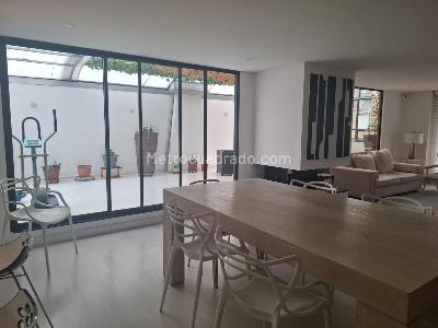 Apartamento de 3 alcobas en venta en Chico Navarra, Bogotá, 130 m² · foto 6 de 20