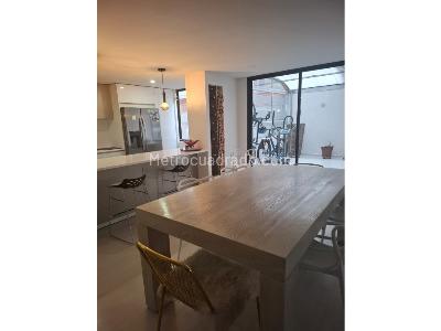 Apartamento de 3 alcobas en venta en Chico Navarra, Bogotá, 131 m² · foto 5 de 20