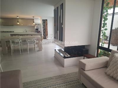 Apartamento de 3 alcobas en venta en Chico Navarra, Bogotá, 131 m² · foto 7 de 20