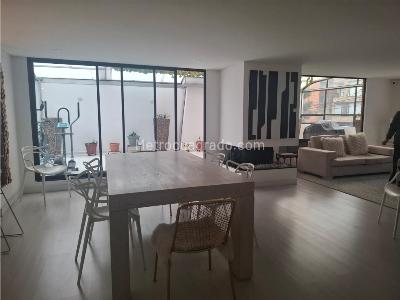 Apartamento de 3 alcobas en venta en Chico Navarra, Bogotá, 131 m² · foto 11 de 20