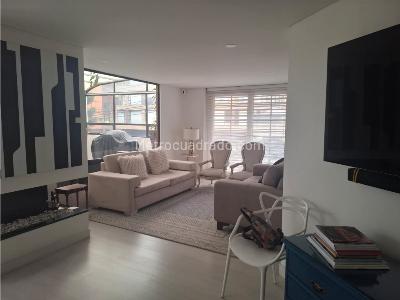 Apartamento de 3 alcobas en venta en Chico Navarra, Bogotá, 131 m² · foto 13 de 20