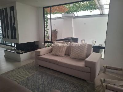 Apartamento de 3 alcobas en venta en Chico Navarra, Bogotá, 131 m² · foto 15 de 20