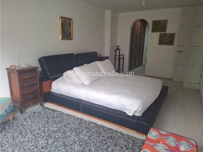 Apartamento de 3 alcobas en venta en Chico Navarra, Bogotá, 131 m² · foto 19 de 20