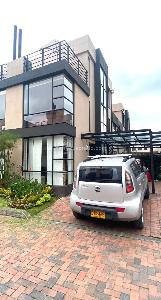 Casa en venta en Avalon Hills, Chía · foto 3 de 20