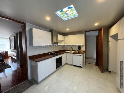 Apartamento en venta en Santa Barbara Central, Bogotá · foto 6 de 20