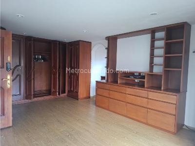 Apartamento de 4 alcobas en venta en San Patricio, Bogotá, 204 m² · foto 8 de 20