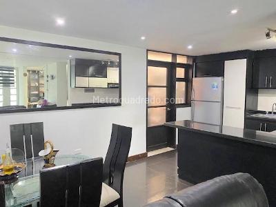 Casa de 3 alcobas en venta en Lombardia, Tunja, 240 m² · foto 4 de 5