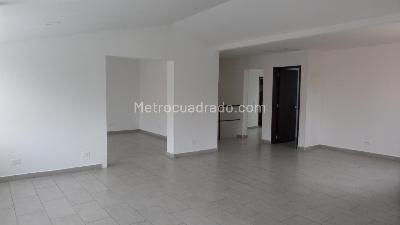 Casa de 4 alcobas en venta en Niza Sur, Bogotá, 418 m² · foto 11 de 20